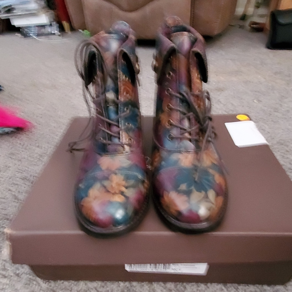 Patricia Nash booties